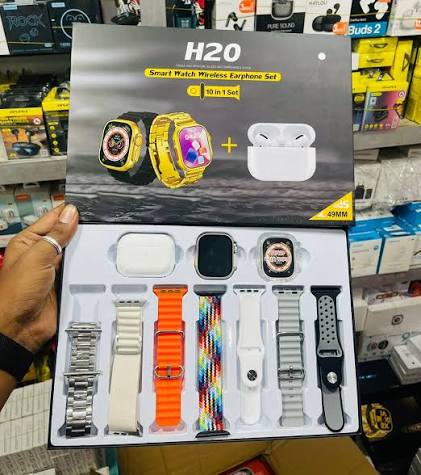 H20 Ultra Smartwatch 10-in-1 with Free AirPods